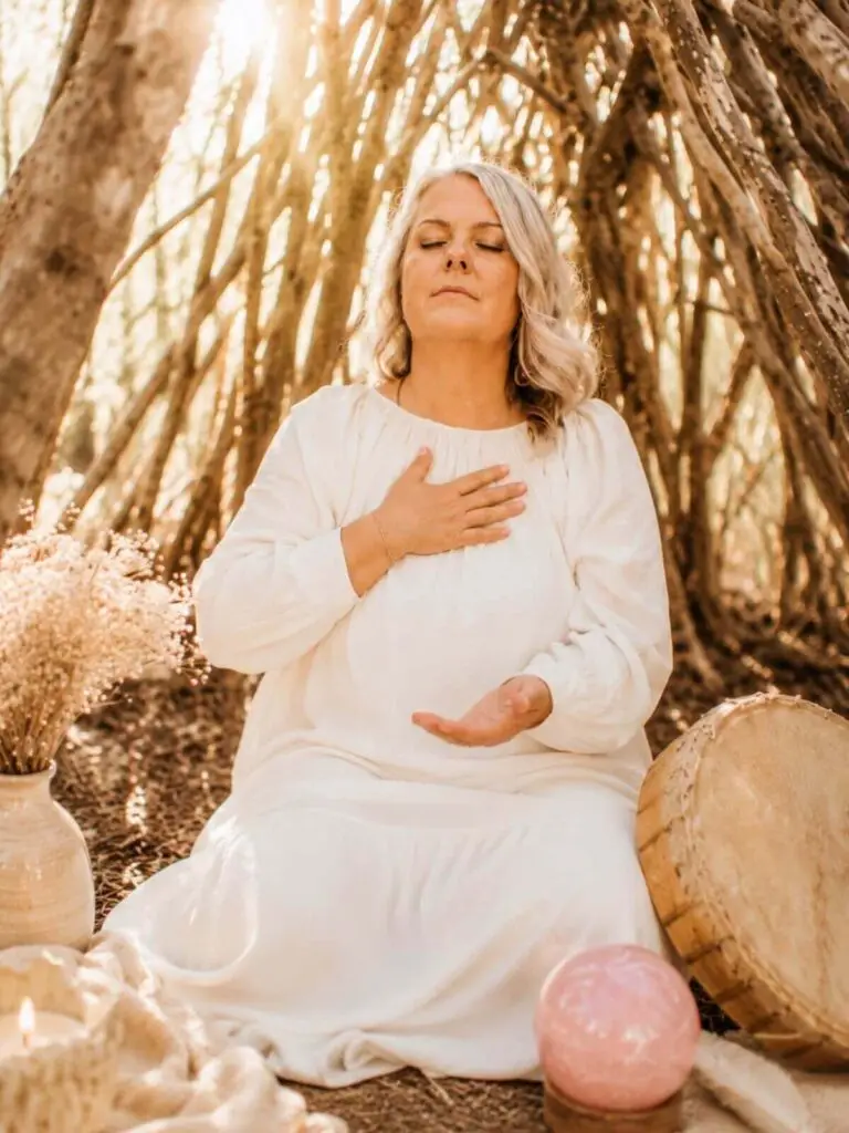 Helen Adriana in meditatieve afstemming voor een gechannelde boodschap